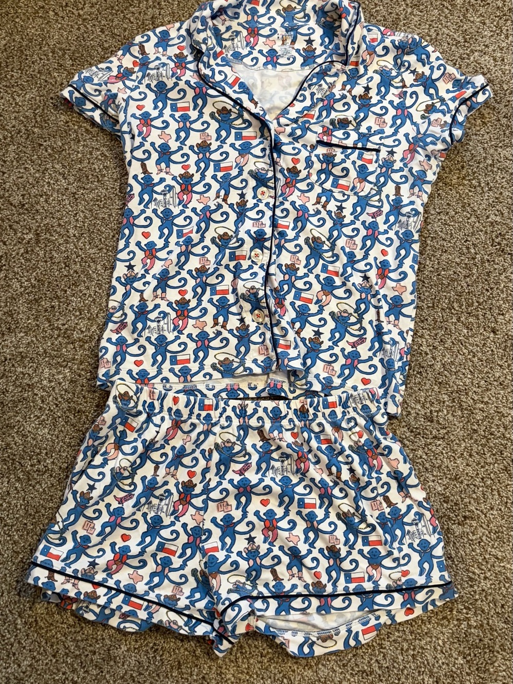 Roller Rabbit Pajama Set - Picture 2 of 7